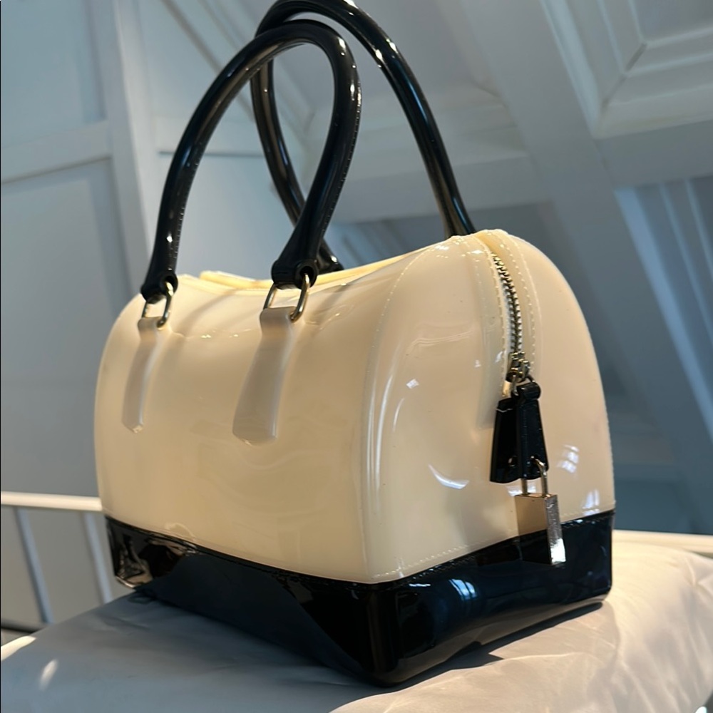 Elegant Cream and Black Women's Handbag
